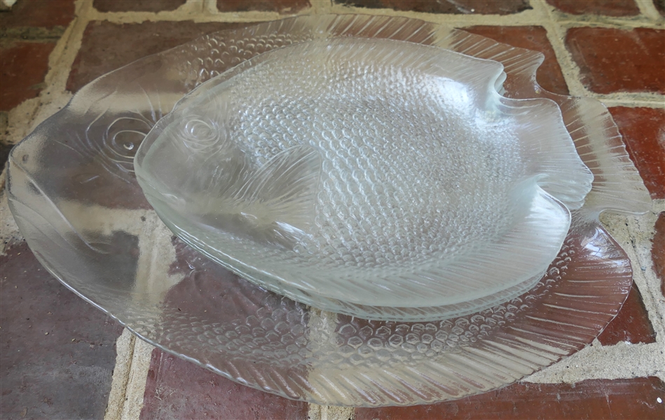 5 Piece Glass Fish Set - Platter and Plates - Platter Measures 15" 