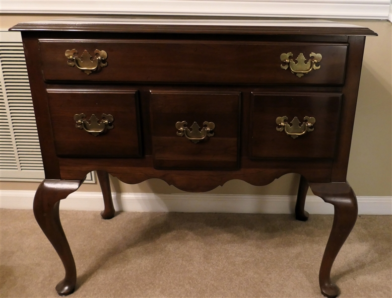 Ethan Allen Queen Anne Style Low Boy - Mahogany Finish - 1 Dovetailed Drawer over 3 Dovetailed Drawers - Chest Measures 29 1/2" Tall 32" by 17"