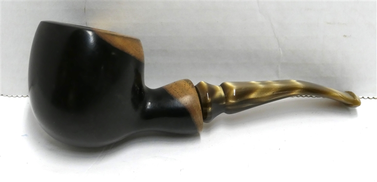 Beautiful Hand Made Perry  Pipe - Marked Perry 2014 Handmade by Jerry Perry, North Carolina- Pearlized Stem - Measures 5 1/4 Long