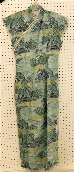 1950s Asian Cheongsam Dress - Measures 17" Across Bust