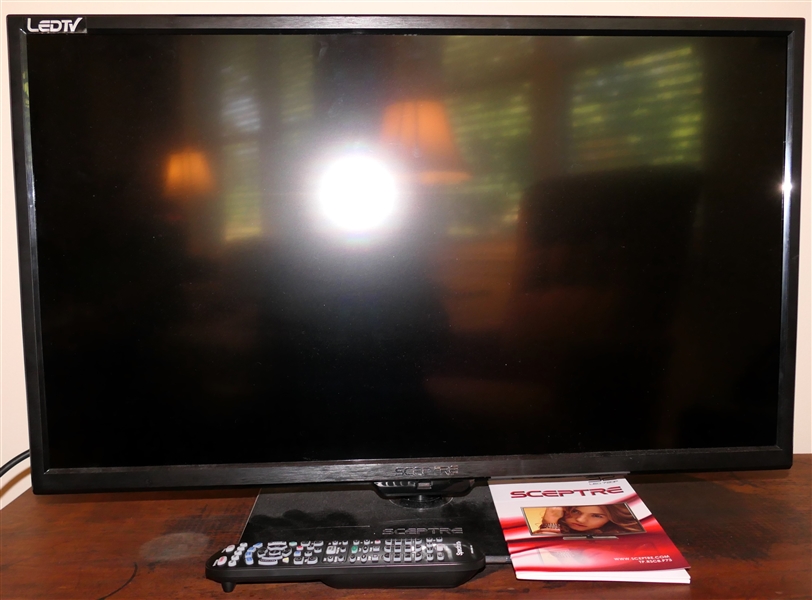 Scepter 32" LED Television with Remote and Instruction Manual 