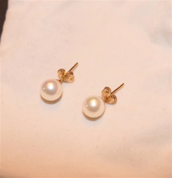 14kt Yellow Gold Pearl Earrings 