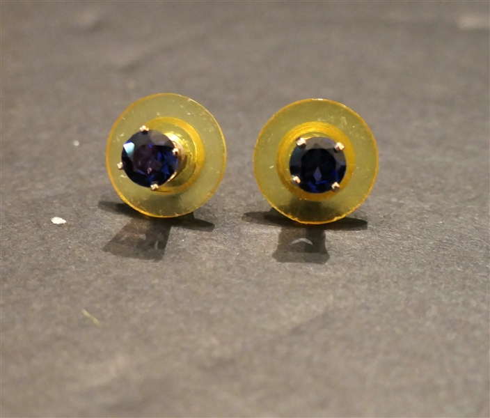 Pair of 14kt Yellow Gold Amethyst Stud Earrings - Bright Blue Stones 