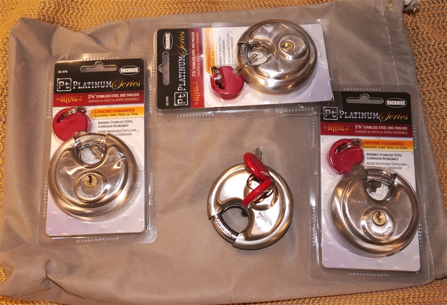 4 Packrite Platinum Series Circle Locks - 3 Brand New, 1 Like New - All with Keys