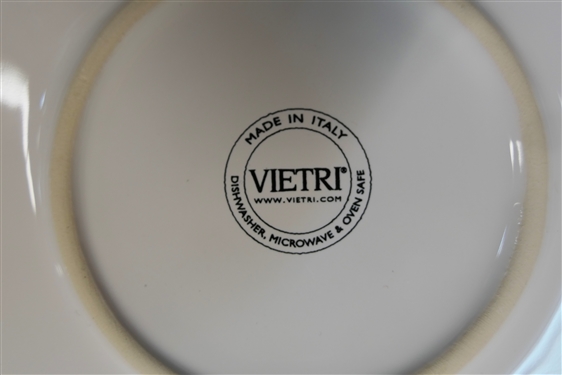 Vietri Lastra White Fish Plate - Measures 9 Across - 10 Mouth to Tail