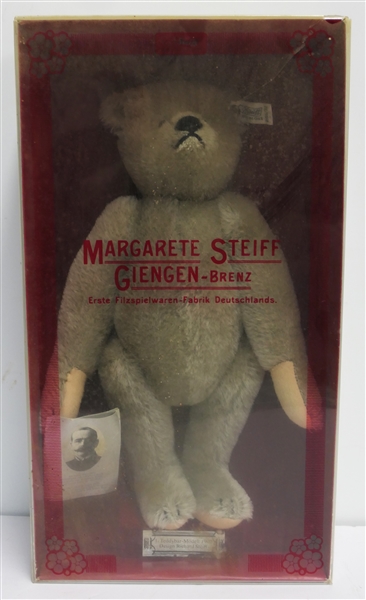 Margarete Steiff Giengen - Brenz - German Mohair Steiff Bear in Original Box with Original Ear and Paper Tags - Teddybar - Modell 1902 - Design Richard Steiff - Contents and Box Made in West...