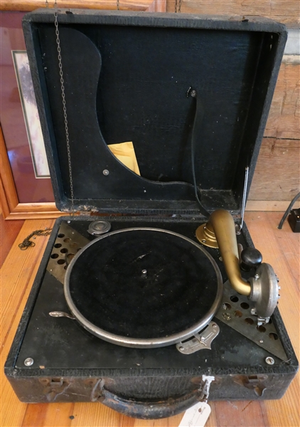 Portable Record Player in Case - Working Condition 