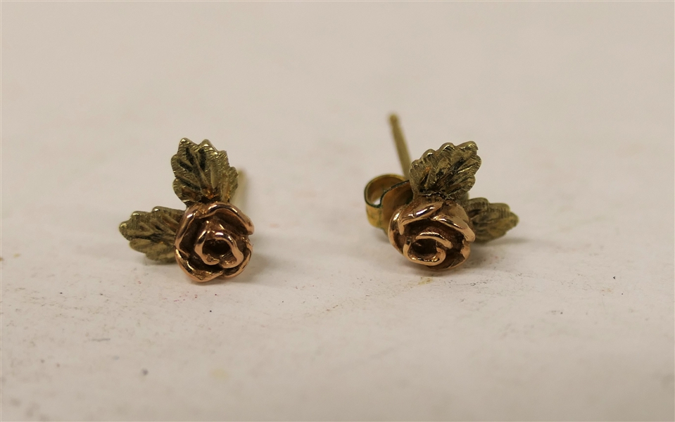 10kt Black Hills Flower Gold Stud Earrings - Missing 1 Back - Weighs 1.1 Grams