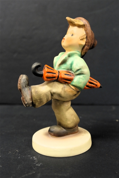 Gobel "Happy Traveler" Hummel Figure - Number 109/0 - Figure Measures 5" Tall