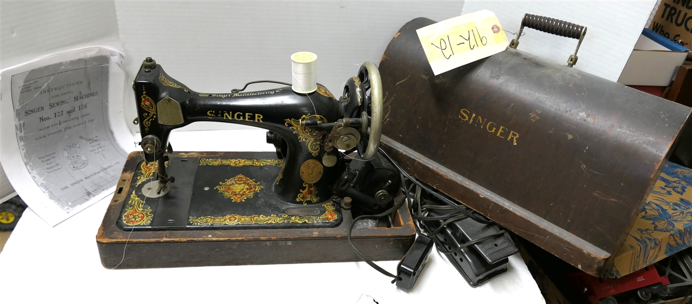 Antique Singer Sewing Machine - with Wood Top - Machine Serial Number  G939187 Motor Serial Number 2171812  - With Photocopied Singer Manual 