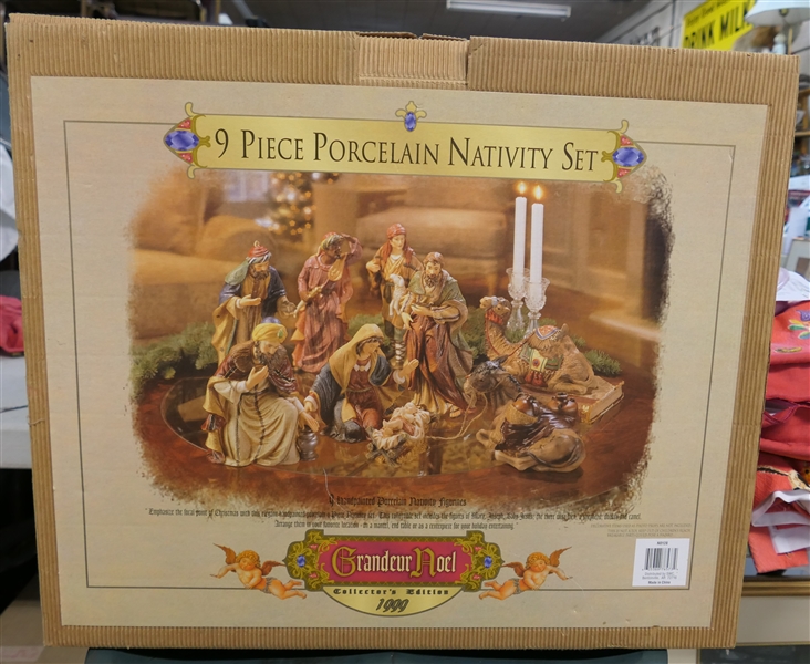 Grandeur  Noel 1999 Porcelain 9 Piece Nativity Set in Original Box