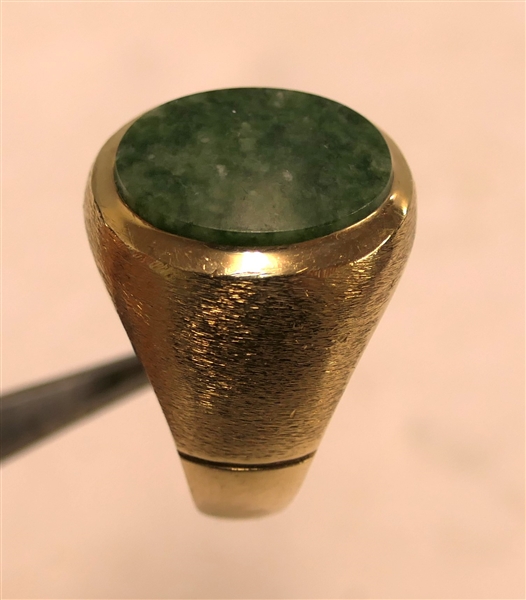 10kt Yellow Gold Mens Ring with Jade Center Stone - Ring Size 9 - Weighs 9.4 Grams 