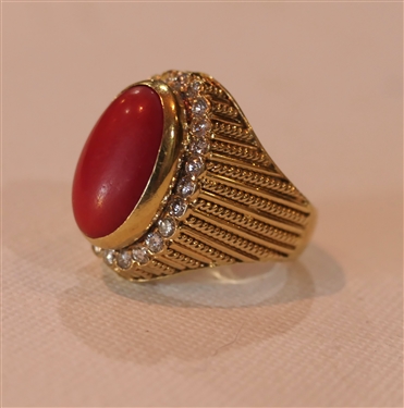 18kt Yellow Gold Ring with Coral Cabachon Surrounded by Diamonds - Ribbed Crown - Incredible Ring