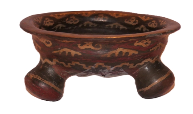 Pre Columbian Mayan 3 Footed Bowl - Pretty Decoration - Bowl Measures 2 3/4 Tall 6 1/2 Across - 3 Rough Spots on Edges of Bowl 