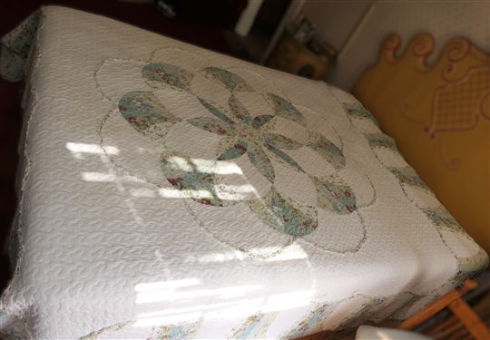 Pretty Floral Quilt - Pastel Floral with White Background - Reversable - Queen Size 