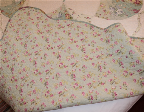 Pretty Floral Quilt - Pastel Floral with White Background - Reversable - Queen Size 
