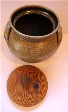 D.S. Stempfle North Carolina Pottery Crock with Wood Lid - Incised Rings and Circles - Crock Measures 8 Tall 8 Across