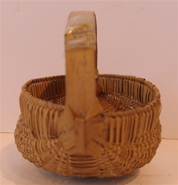Very Finely Woven Oak Splint Egg Basket "Handmade For Peter Murphy - Hendersonville, NC" Original Tag on Handle - Basket Measures 2 1/2" tall 5" by 4 1/2"