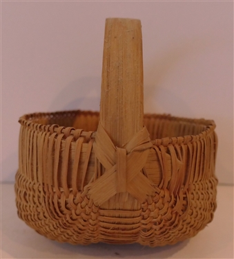 Very Finely Woven Small Oak Splint Egg Basket Handmade For Peter Murphy - Hendersonville, NC - Basket Measures 2 1/2 tall 4 by 4 