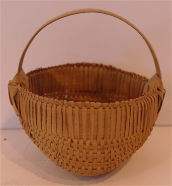 Very Finely Woven Small Oak Splint Egg Basket Handmade For Peter Murphy - Hendersonville, NC - Basket Measures 2 1/2 tall 4 by 4 
