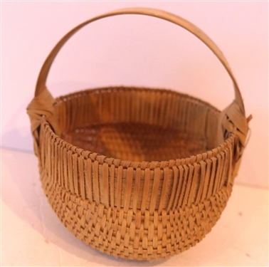 Small Very Finely Woven Oak Splint Egg Basket - Handmade For Peter Murphy - Hendersonville, NC - Basket Measures 2 1/2 tall 4 by 4 1/4 - Not Including Handle e
