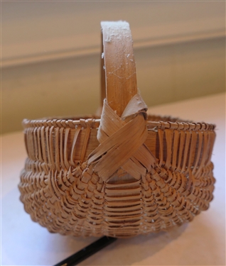 Small Finely Woven Oak Splint Egg Basket - Handmade For Peter Murphy - Hendersonville, NC - Basket Measures 2 3/4 Tall 4 1/2 by 5 - Not Including Handle 