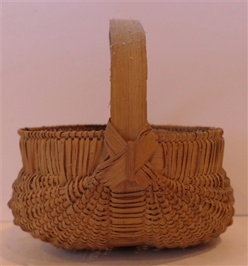Handmade Oak Splint Basket by Mary Jane Prater - Tennessee Basket Maker - Finely Woven - Basket Measures 4 tall 6 1/2 by 6 1/2 - Not Including Handle 