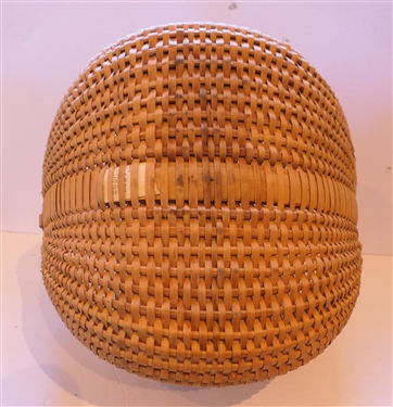 Large Handmade Oak Splint Buttocks Basket Handmade For Peter Murphy - Hendersonville, NC -Original Tag on Handle -  Basket Measures 7 Tall 13 by 12 - Not Including Handle