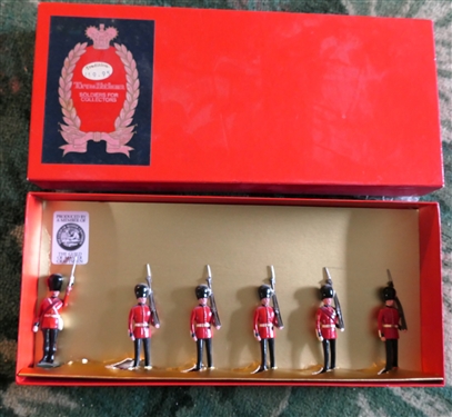 Tradition for Collectors - Hand Painted Traditional Toy Soldiers - Made in England - No. 1 Grenadier Guards, 1900 - In Original Box - 6 Soldiers - Each Soldier Measures 3