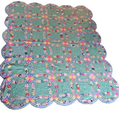 Pretty Scalloped Edge Double Wedding Ring Pattern Quilt - Hand Quilted - Great Hillbilly Pattern Back - Back Has Been Mended - Quilt Measures 80 By 66