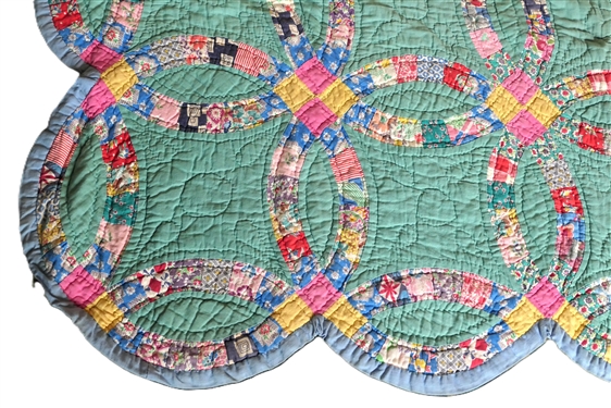 Pretty Scalloped Edge Double Wedding Ring Pattern Quilt - Hand Quilted - Great Hillbilly Pattern Back - Back Has Been Mended - Quilt Measures 80 By 66