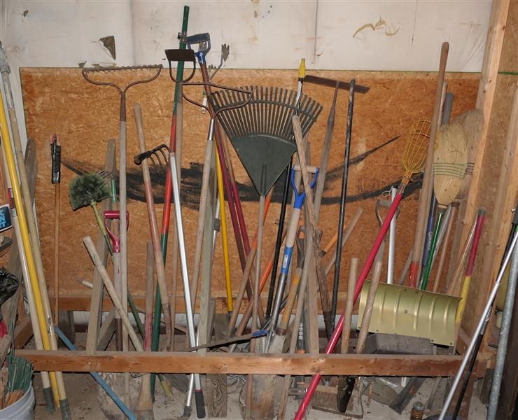 Large Lot of Garden Tools - Rakes, Garden Rakes, Shovels, Apple Picker, Snow Shovel, Broom, Maddock, Many Tools 