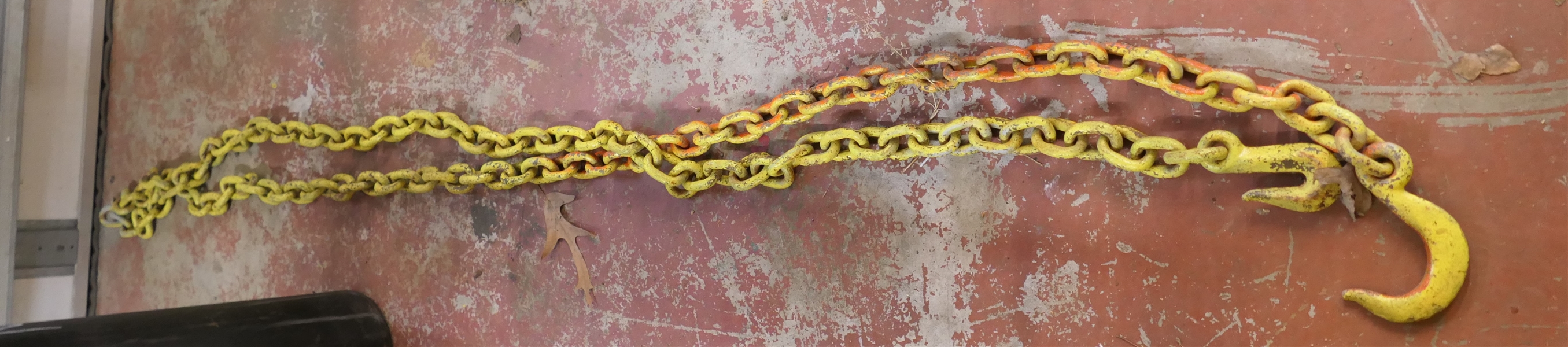 Heavy Duty 16 Ft Log Chain with Hooks