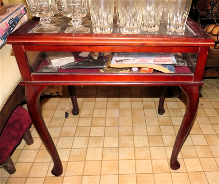 Nice Display Table