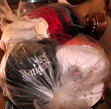 Lots of Vintage Hats 