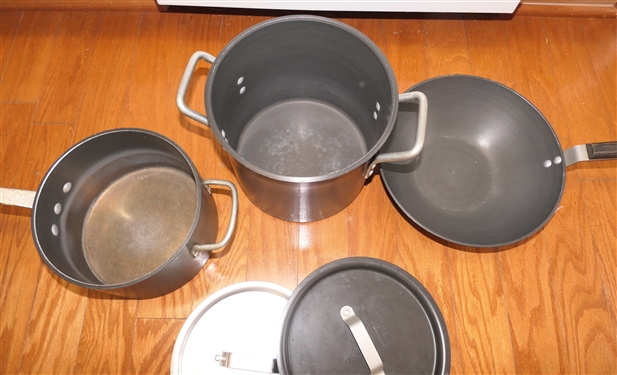 3 Pieces of Commercial Aluminum Cookware - 310C Stock Pot, 1703C Pot, and Wok 