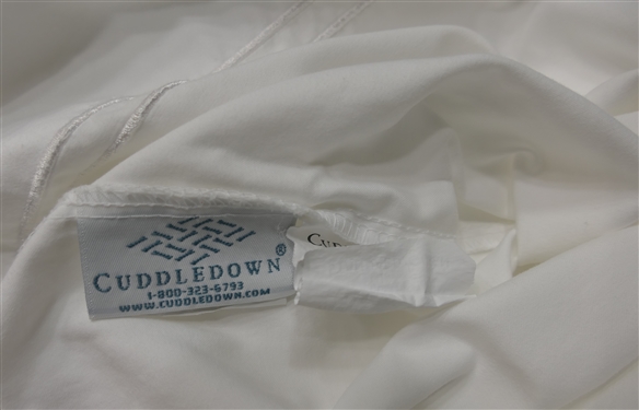 Cuddledown Fine Linens Queen Sheet Set - Gently Used - Flat and Fitted Sheets and Pillow Cases 