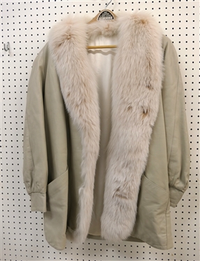 Light Tan Leather Coat with White Fur Collar and Trim - Size Medium 