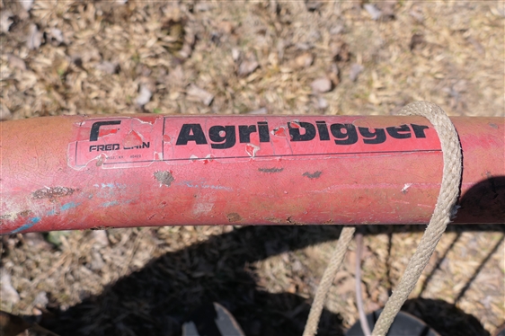 Fred Cain Agri - Digger - Auger