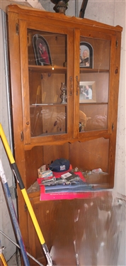 Maple Corner Cabinet