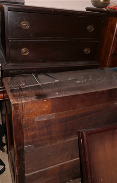 Lots of Furniture 