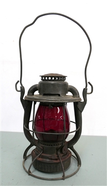 Dietz Vesta N.Y. N.H. & H (New York, New Haven, and Hartford) Railroad Lantern - Dietz Vesta - New York USA Red Globe - Last Pat. Date S-7-46 - Lantern Measures 10 Tall 