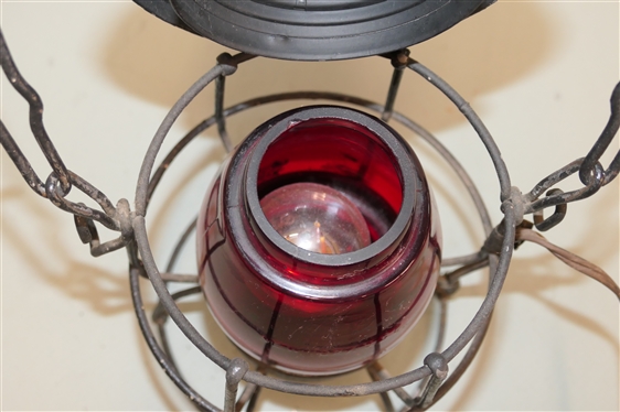 Armspear Mfg. Co. New York 1925 Railroad Lantern - L&N (Louisville & Nashville)  Railroad - Red Dietz Vest Globe - Lantern Has Been Electrified -  Measures 9 1/2 Tall 