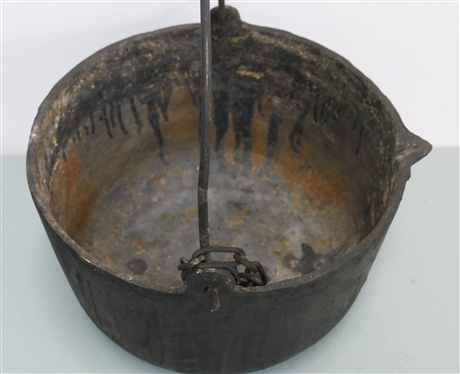 Lodge Camp Dutch Oven - Number 12 - Footed Cast Iron Dutch Oven with Lid and Instruction Pamphlet