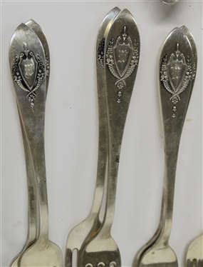 48 Pieces of Lunt Mount Vernon Sterling Silver - Monogrammed M  12 - 4 Piece Place Settings - including Dinner Fork,  Dinner Knife, Tea Spoon, and Iced Tea Spoons - Only 6 Knives are...
