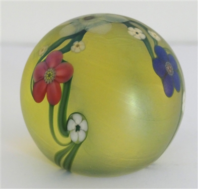 Orient & Flume Beautiful Art Glass Paperweight with Flowers - Marked 0479yBOF06G  - Paperweight Measures 3 Tall 