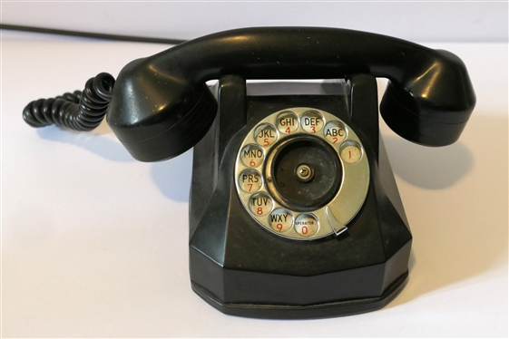 Monotone Rotary Dial Telephone 