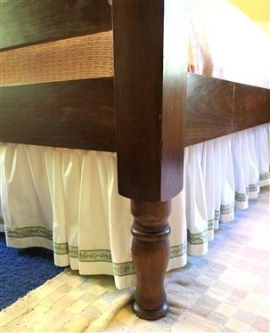 Beautiful Walnut Poster Bed - Fine Carved Posts with Large Teardrop Finials - Broken Arch Headboard with Teardrop Finial - Wood Rails - Tension Rod Bed Skirt - All Bedding Included - Full Size 