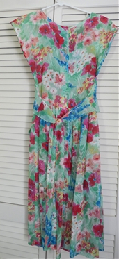 Vintage St. Simon Watercolor Floral Dress - With Pockets - Button Back - Ties At Waist - Measures 17 Across Chest