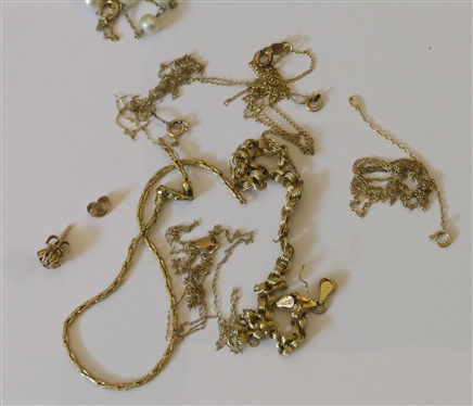 Lot of Broken / Scrap 14kt Gold - Approximately 12.9 Grams Total Weight 